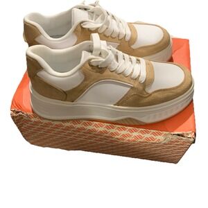 Fabletics The Lifestyle Sneaker Sand Bright White High Sole Shoes Women's Size 7